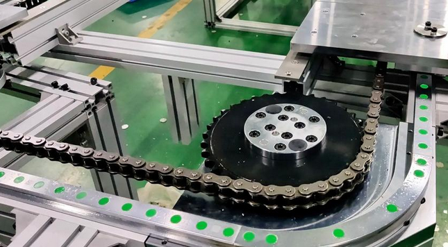 按輸送機結構形式不同，類型有哪些？